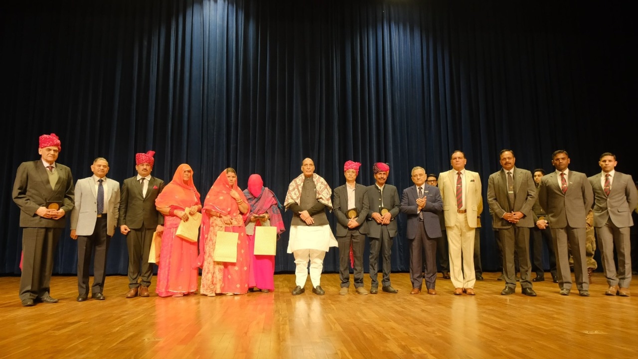 Rajnath Singh honours 1971 war hero Arun Khetarpal's family at Ikkis screening